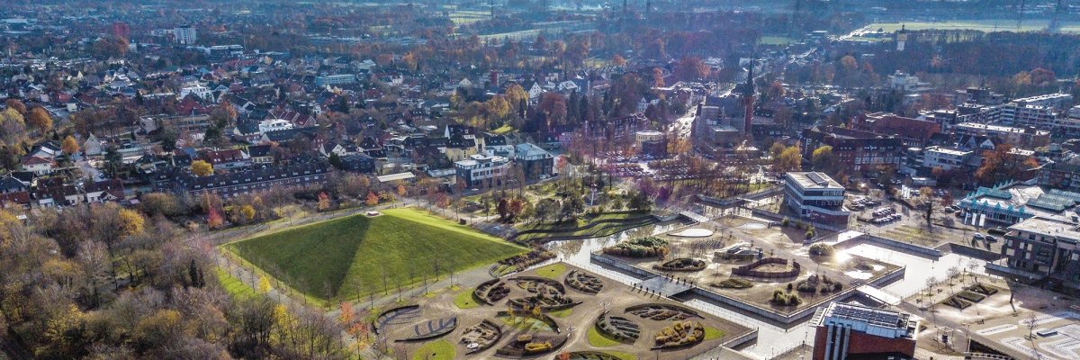 Oben Ansicht vom Gronauer Park 