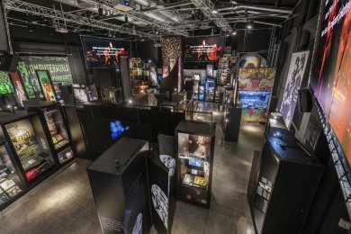 rocknpopmuseum Ausstellungsansicht von der Empore aus rocknpopmuseum Ausstellungsansicht von der Empore aus
