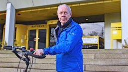 Der Fahrradbeauftragte der Stadt Gronau Hermann Nieratschker. 