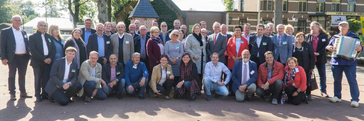Ein Gruppenbild der Teilnehmenden. Ein Gruppenbild der Teilnehmenden.