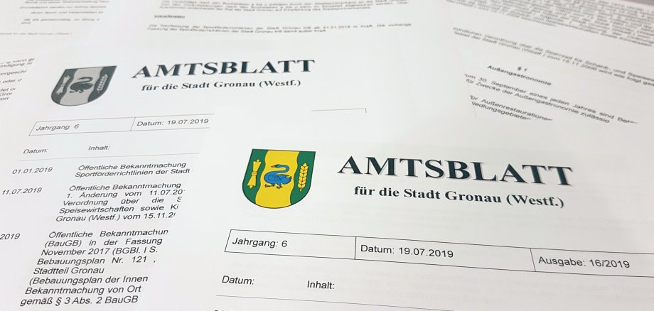 Zwei beispielhafte Amtsblätter der Stadt Gronau, die übereinander liegen.