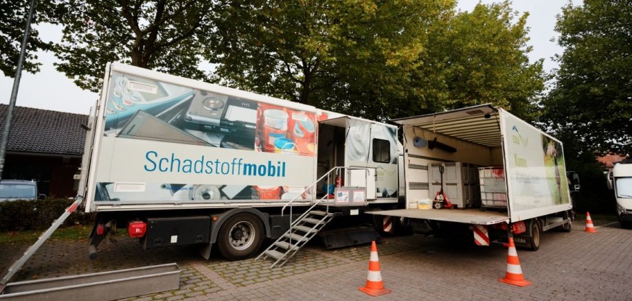 Das Schadstoffmobil von außen.