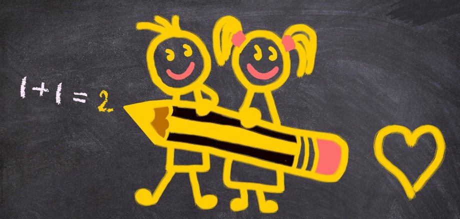 Auf einer Tafel sind zwei Kinder gezeichnet die einen Stift tragen. Rechts daneben ist ein Herz, darunter steht "ABC" und links daneben steht 1+1=2.