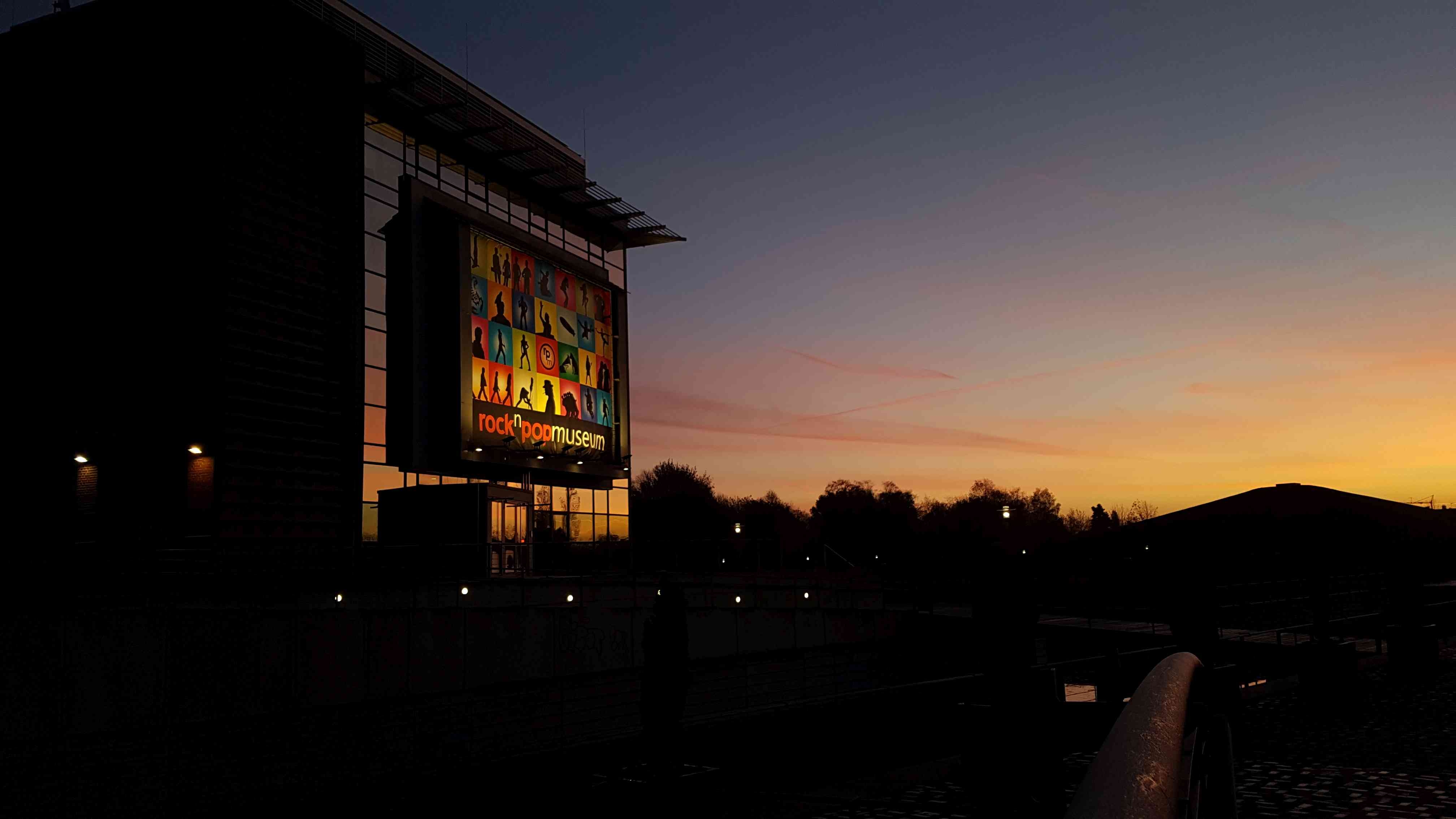 Bild rock´n´popmuseum Abenddämmerung