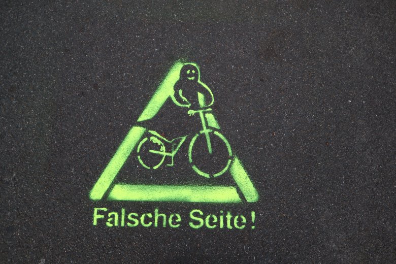 Sie sehen ein Pictogram mit dem Hinweis "Falsche Seite"