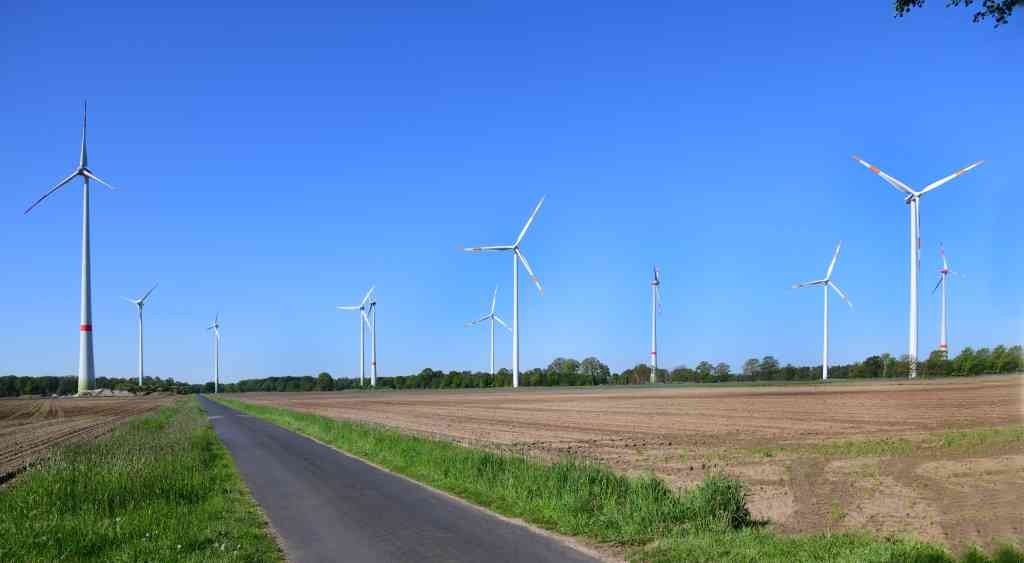 Blick zum Windpark Lasterfeld