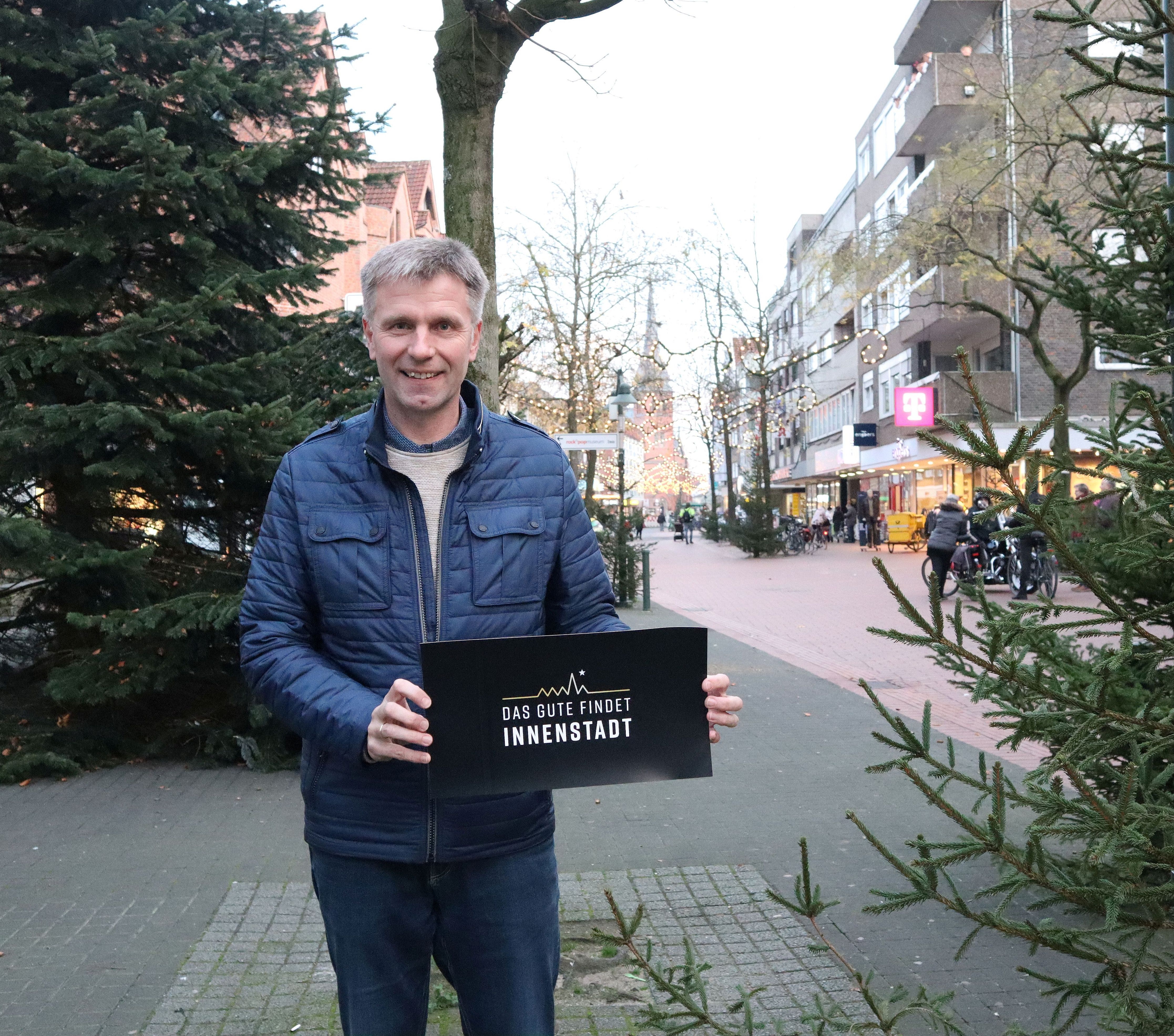 Sie sehen den Bürgermeister in der Gronauer Innenstadt