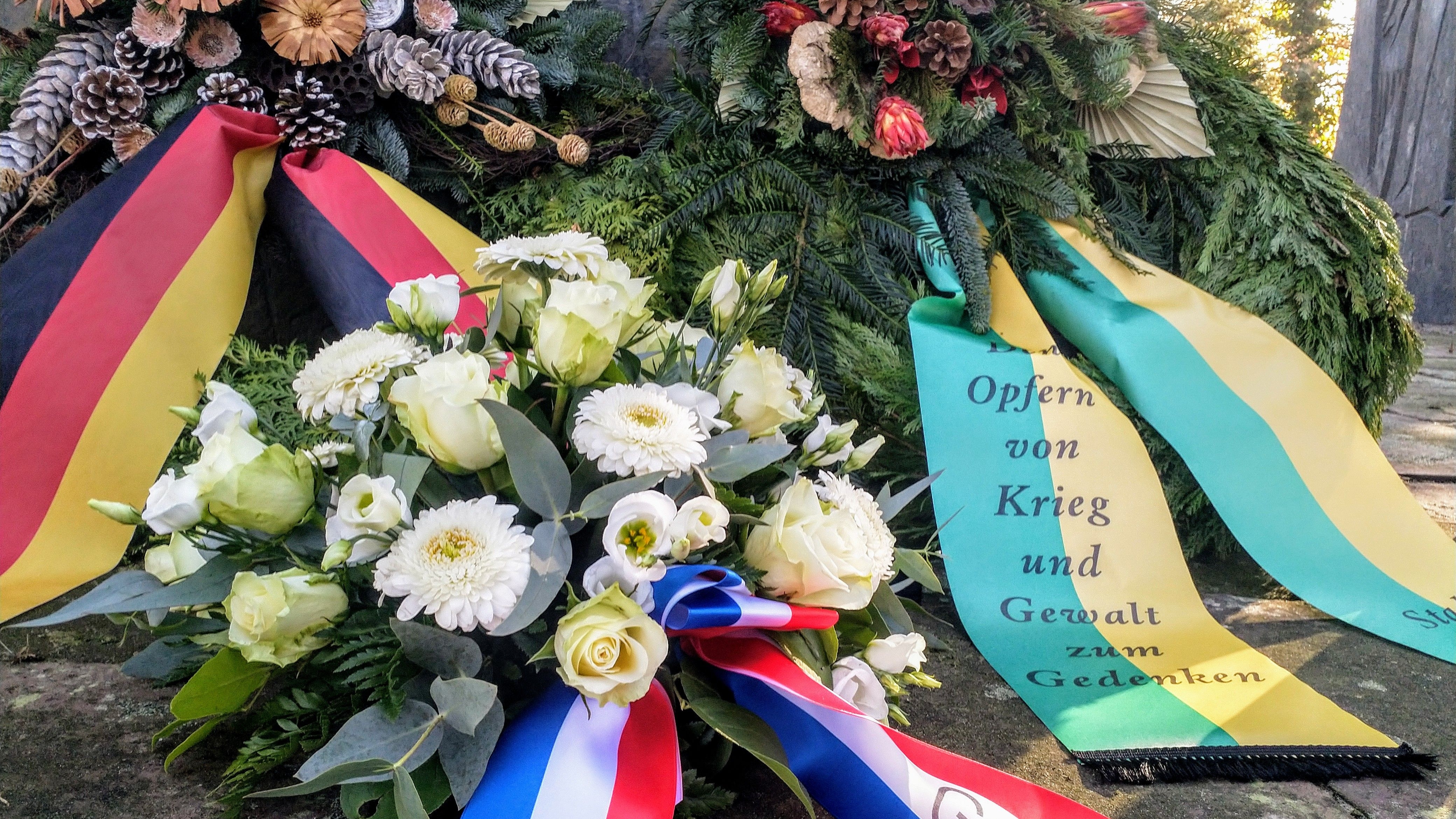 Kränze zum Volkstrauertag
