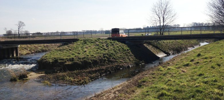 Die Strothbachbrücke an der Clemensschleuse.