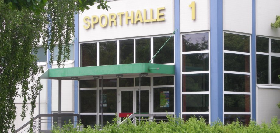 Die Sporthalle 1 von außen.