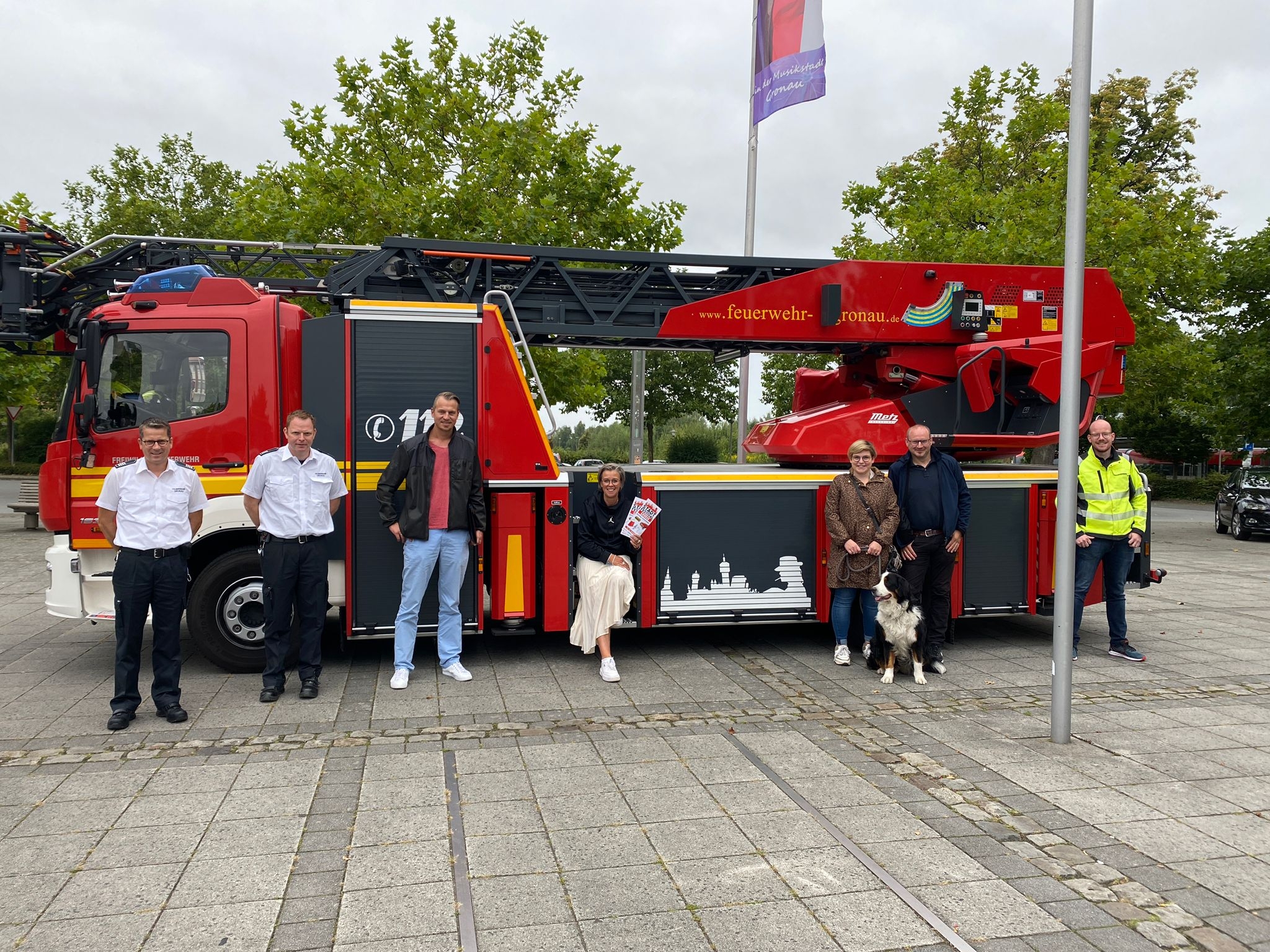 Alle Beteiligten freuen sich auf das Stadtfestival 2021: Feuerwehr, Ordnungsamt, Kulturbüro und Stadtwerke Gronau. 