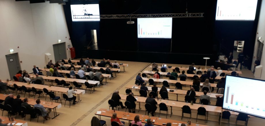 Das Wahlstudio in der Bürgerhalle.