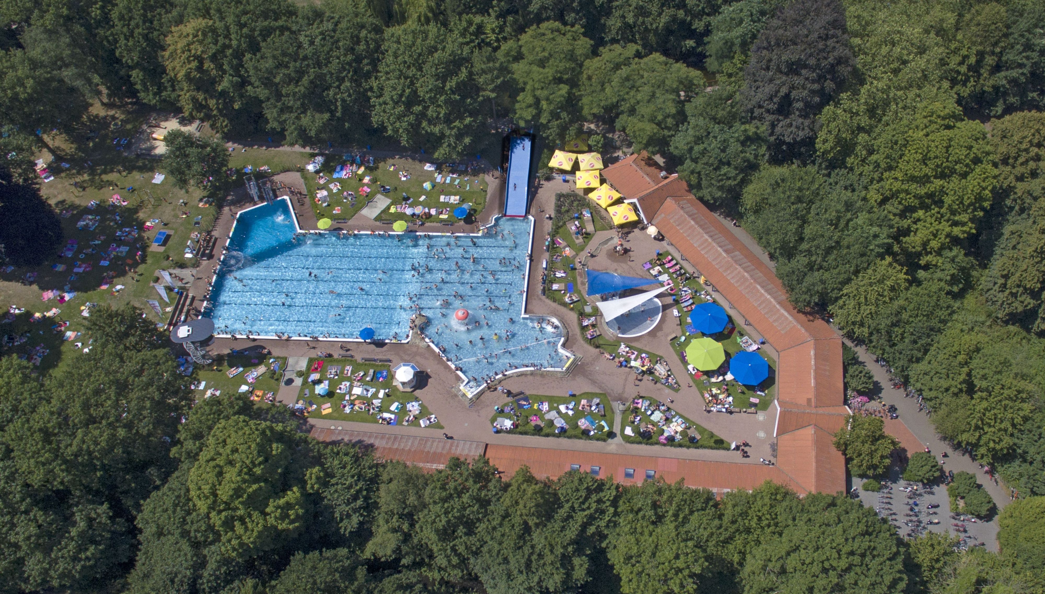 Das Parkfreibad von oben.