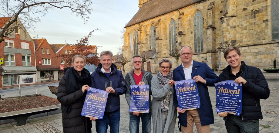 Katharina Terhan (Leitung Stadtmarketing), Rainer Doetkotte (Bürgermeister), Michael Nacke (Vorsitzender Eper Werbegemeinschaft), Elke Rinke (Stadtmarketing), Norbert Lünterbusch (Volksbank Gronau-Ahaus eG), Florian Hoffmann (Stadtmarketing) 