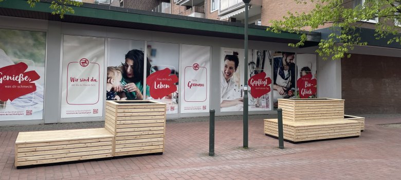 Die Sitzgelegenheiten in der Schweringstraße.