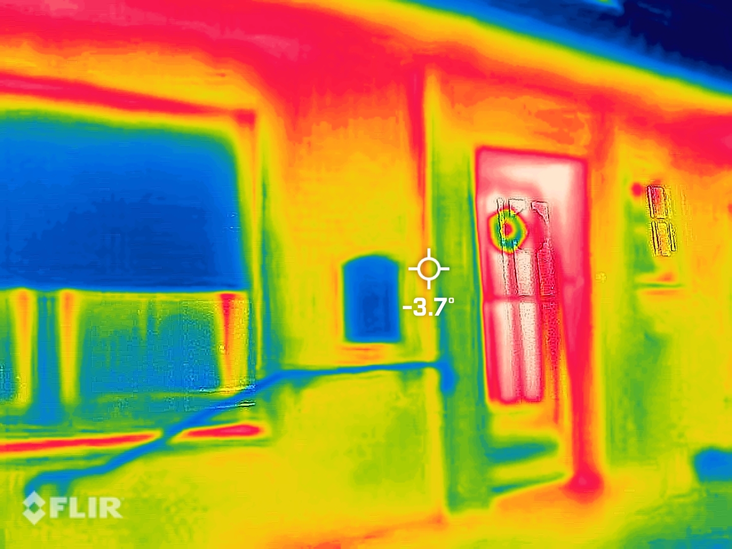 Ein Thermografie-Bild eines Wohnhauses.