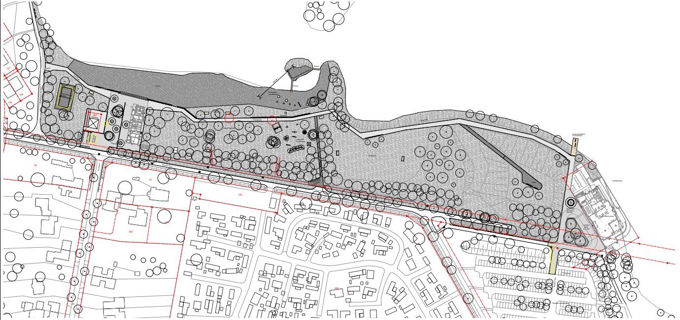 Ansicht des gesamten Geländes, dass mit einem Zaun eingefriedet wird