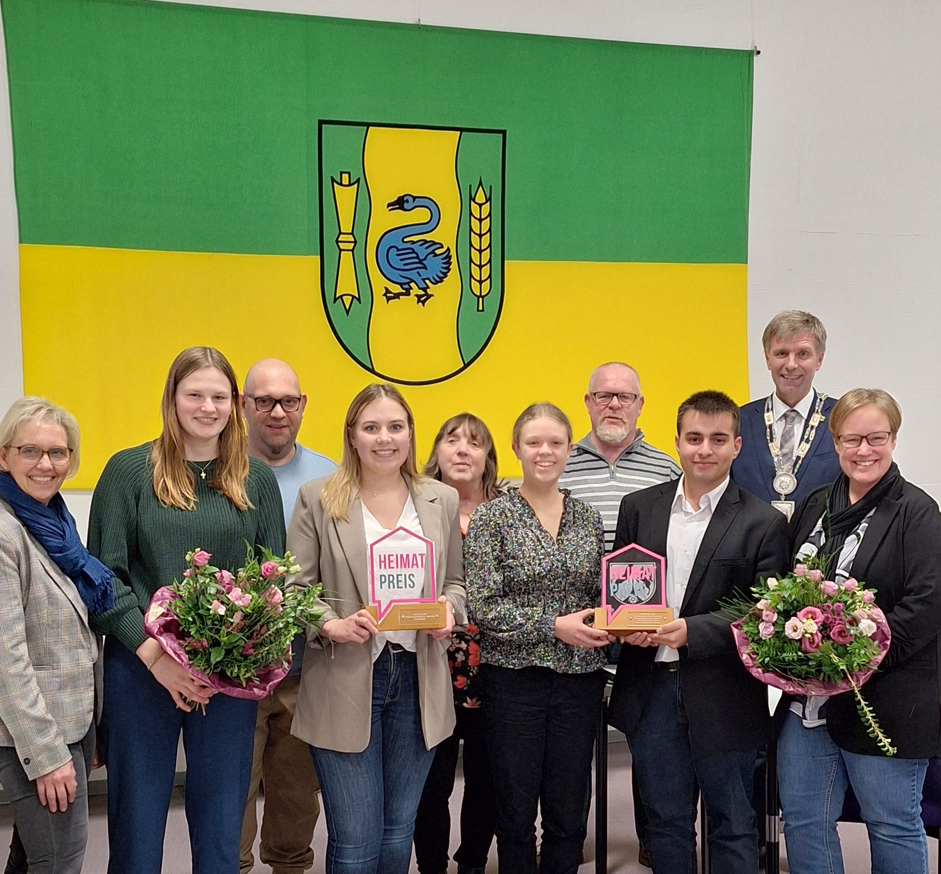 Die Gewinner:innen des Heimatpreises 2023 bei der Übergabe im Ratssaal der Stadt Gronau