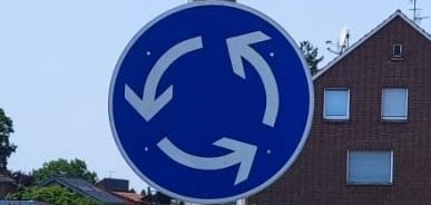 Kreisverkehr-Schild