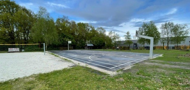 Outdoor-Basketballfeld am Schürblick