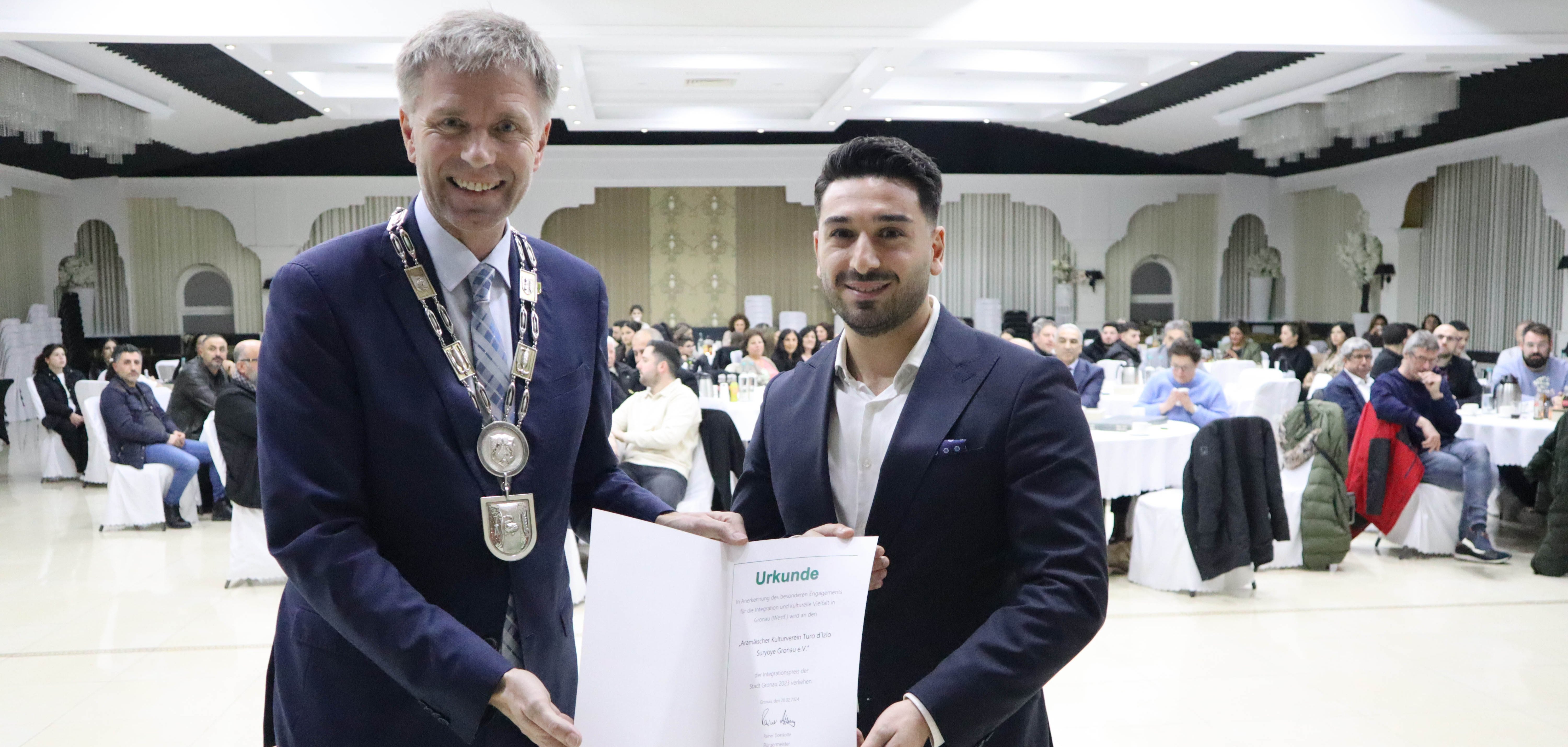 Integrationspreisverleihung an den Aramäischen Kulturverein Turo D'Izlo