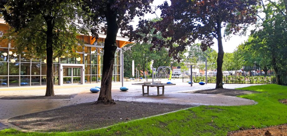 Der neugestaltete Schulhof der Euregio-Gesamtschule.