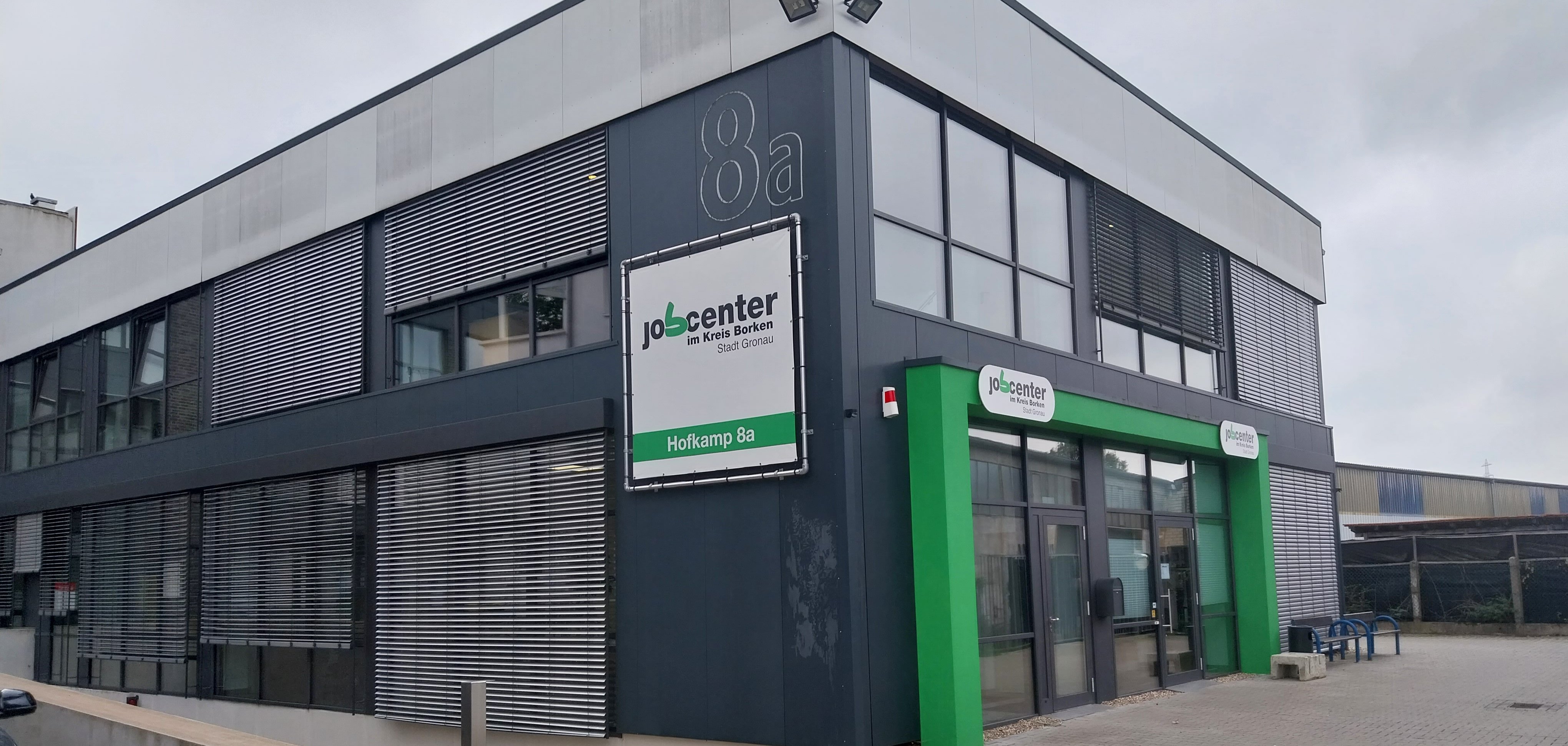 Gebäude am Hofkamp 8a, in dem das Jobcenter ist