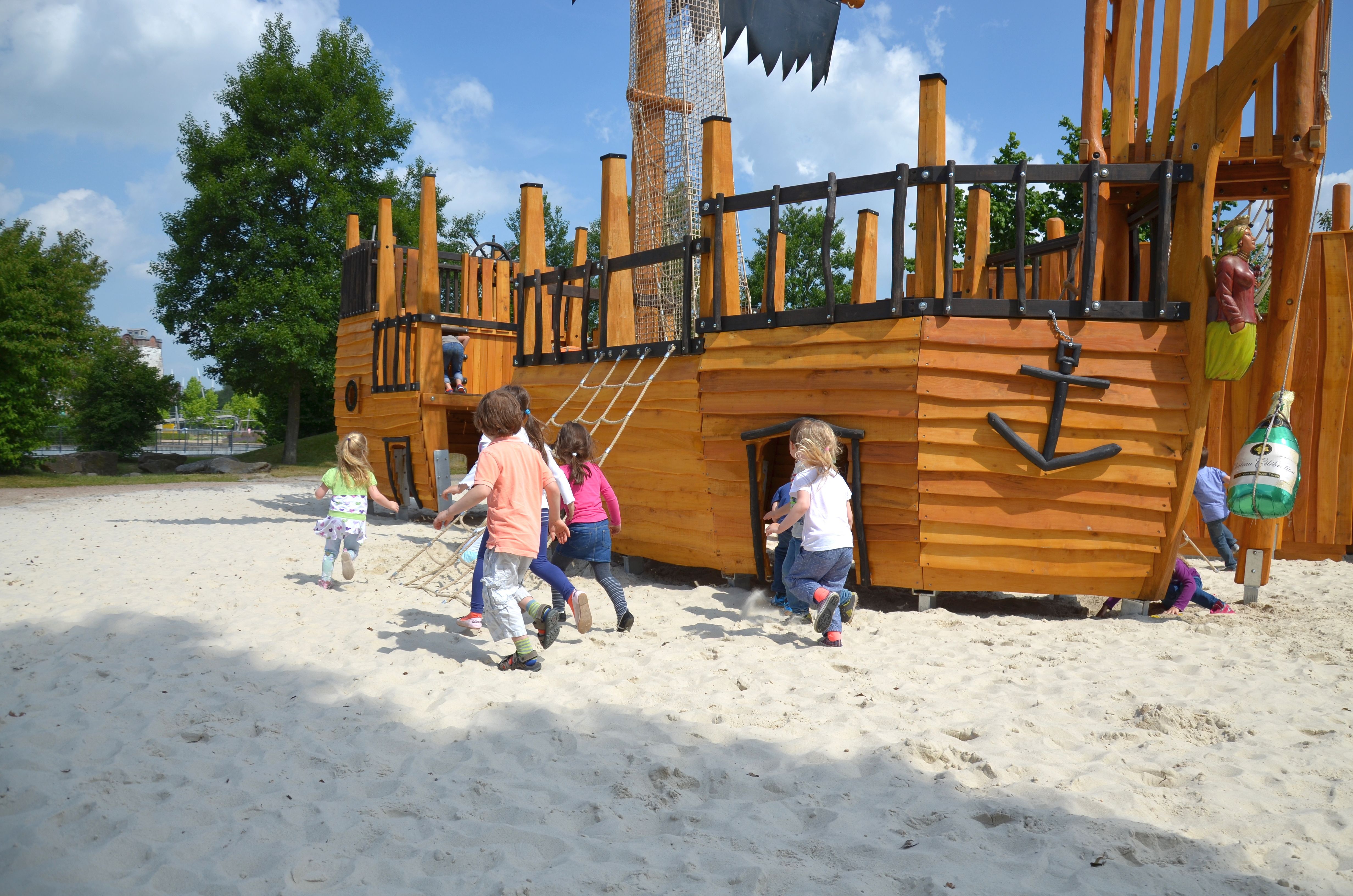 Piratenschiff auf dem LAGA-Gelände