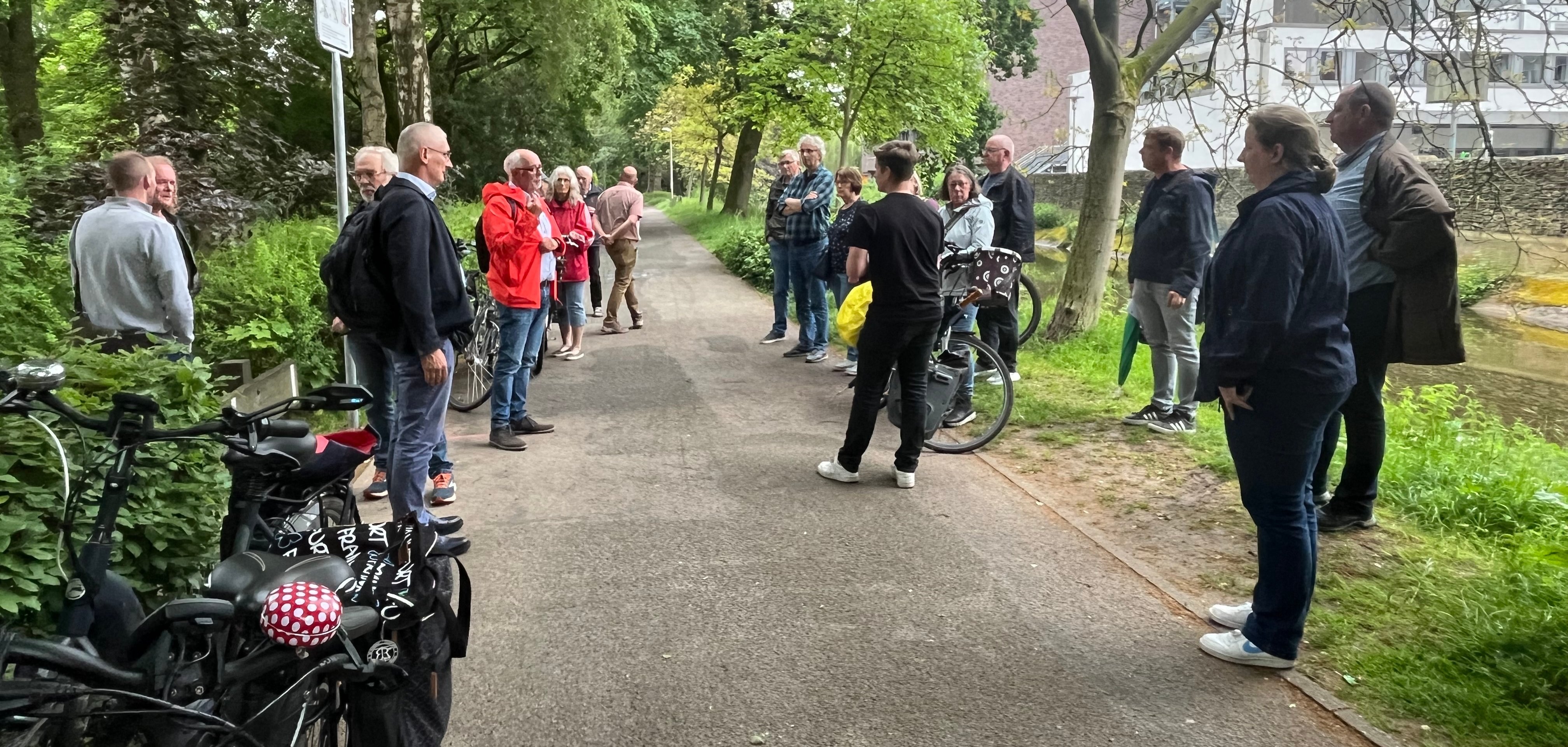 Vor Ort Besprechung der Varianten im Stadtpark