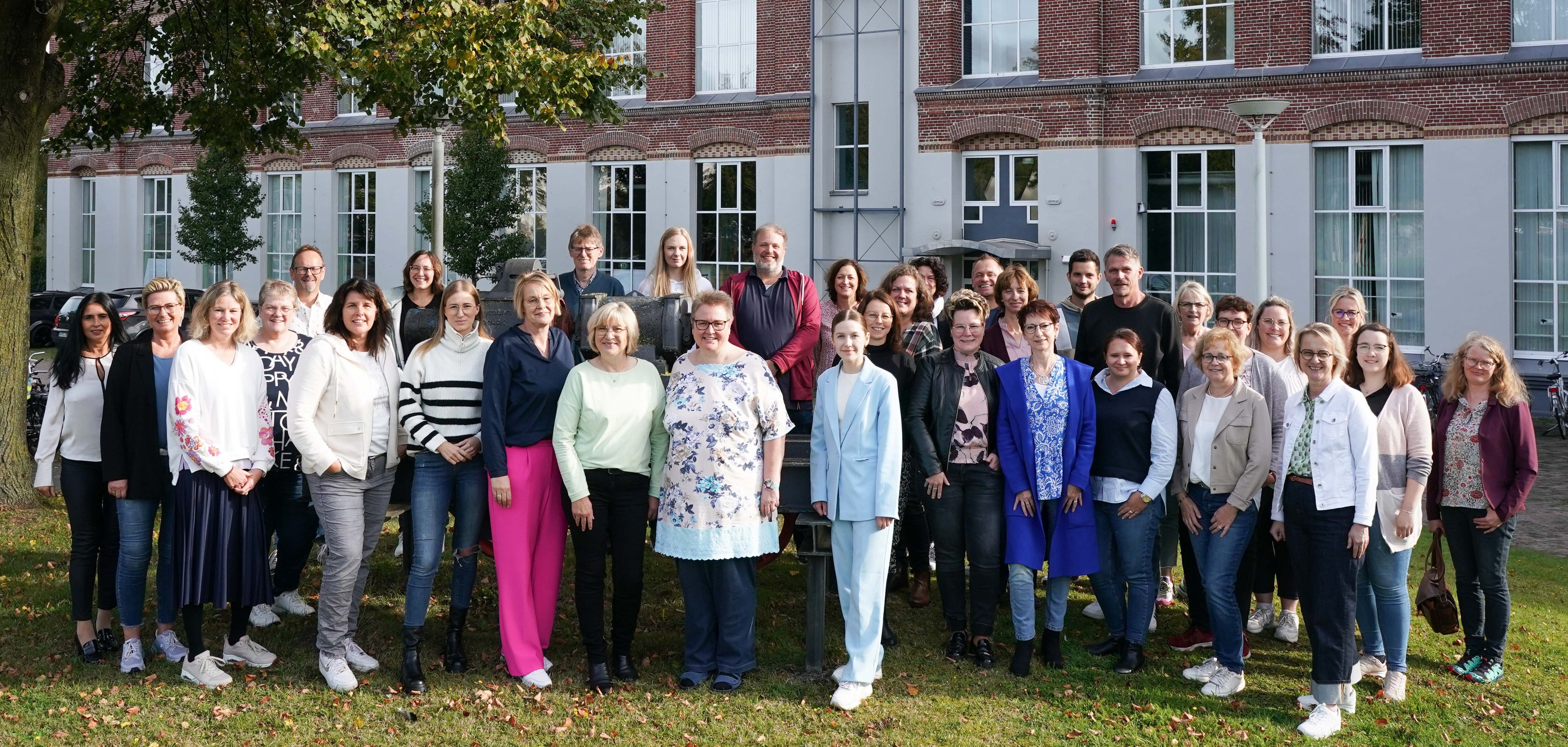 Standesbeamtinnen und Standesbeamte aus dem Kreis Borken bei der Herbstschulung 2024.
