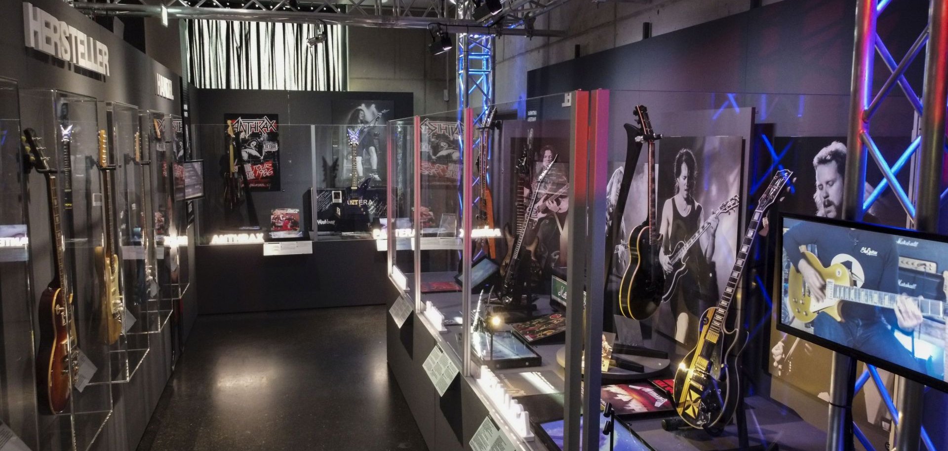 Ausstellung "Guitar Heroes" im rock'n'popmuseum