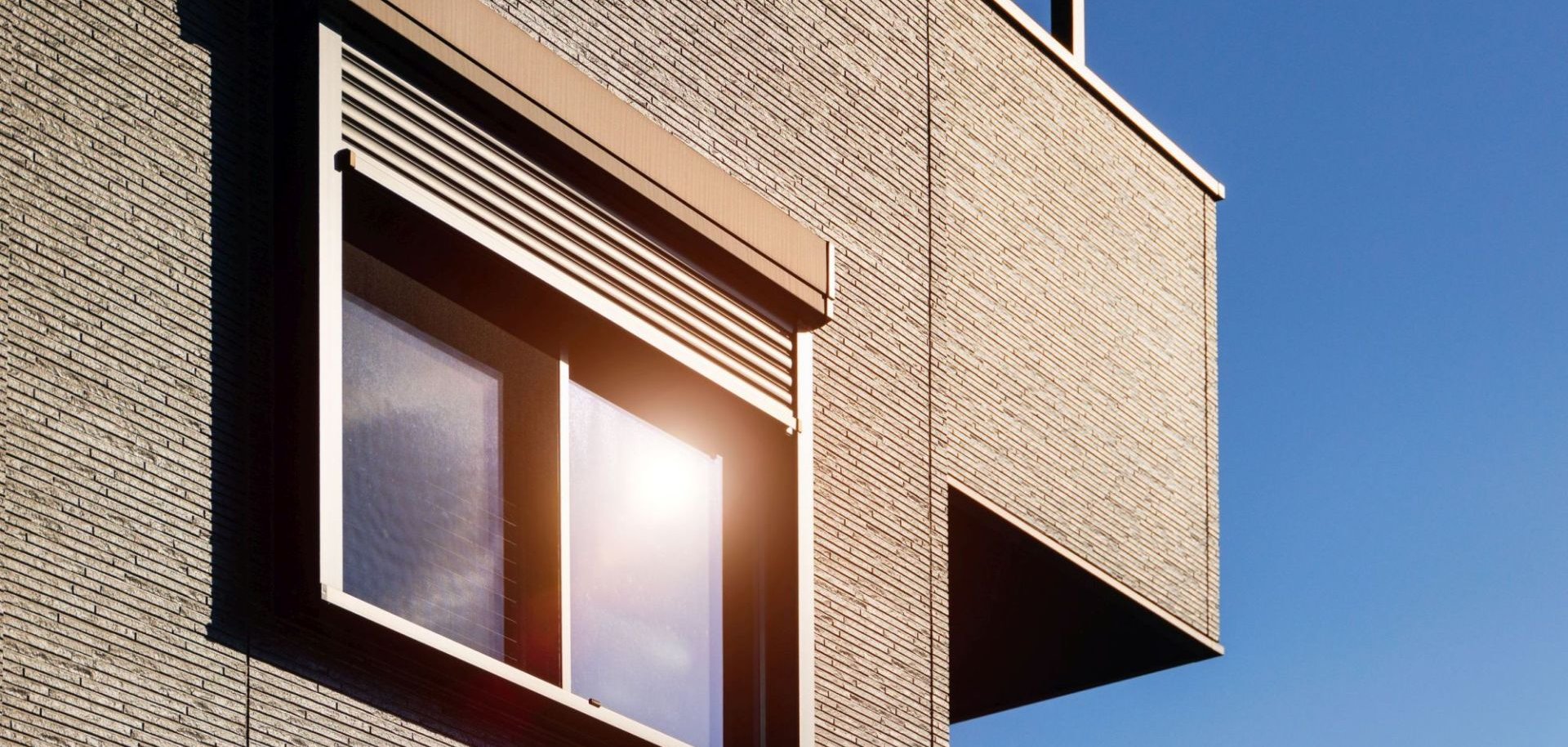 Fensterscheibe in der Sonne.