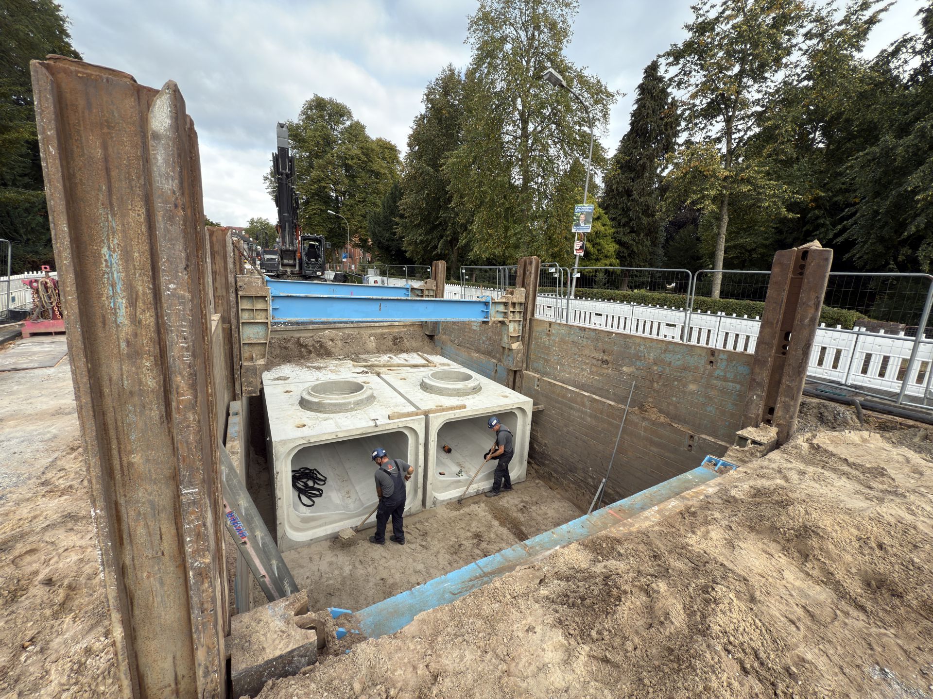 Kanalbauarbeiten im Kreuzungsbereich Bismarckstraße / Veilchenstraße