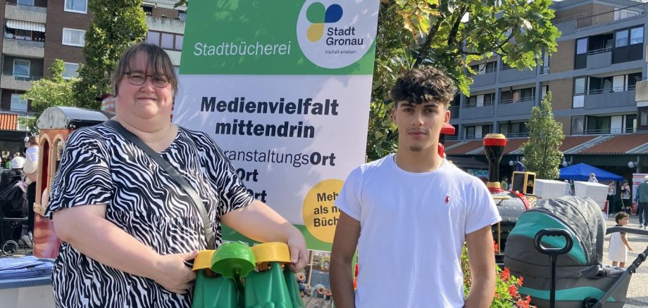 Stand der Stadtbücherei Gronau auf dem Spielfest