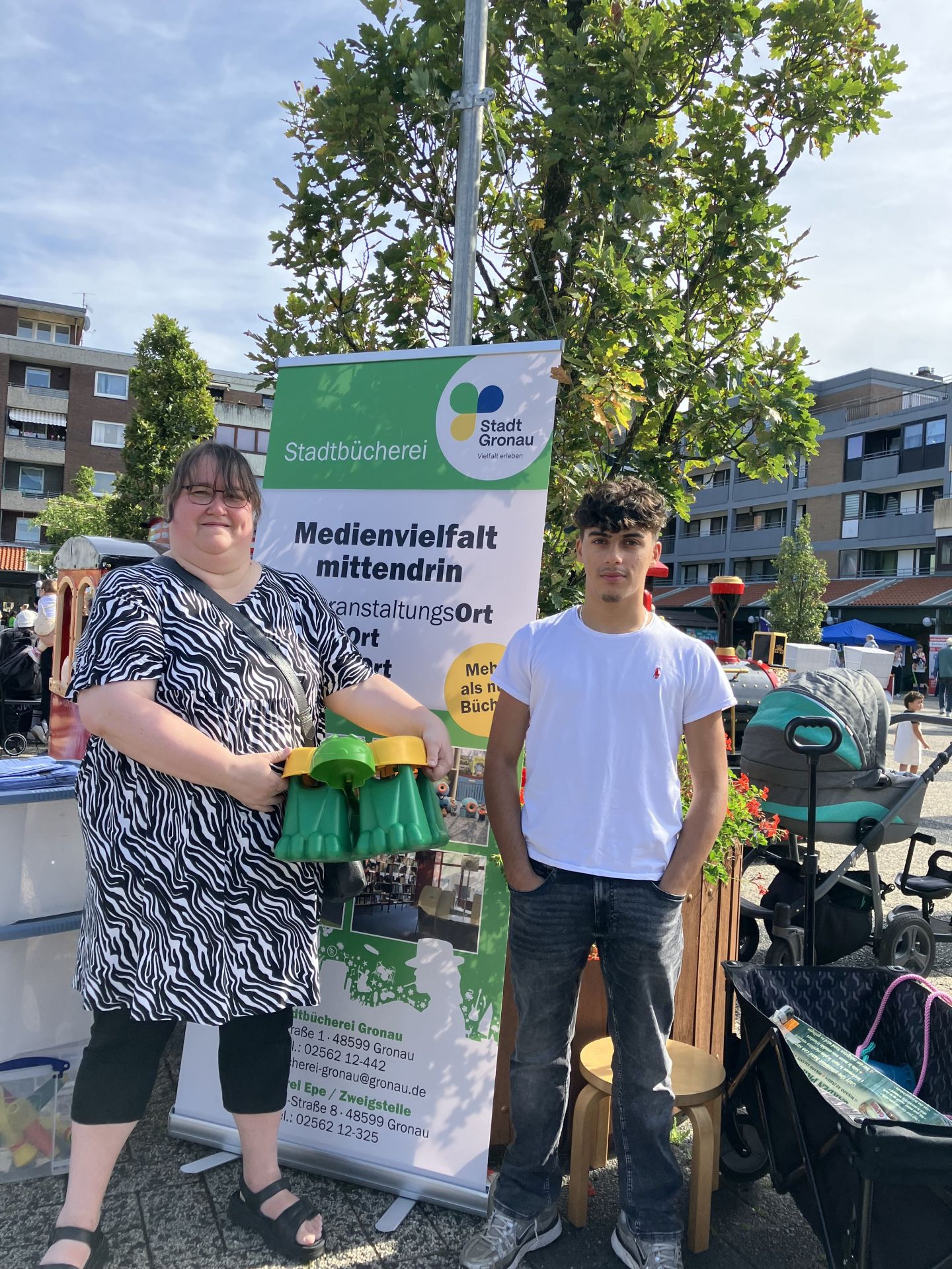 Stand der Stadtbücherei Gronau auf dem Spielfest
