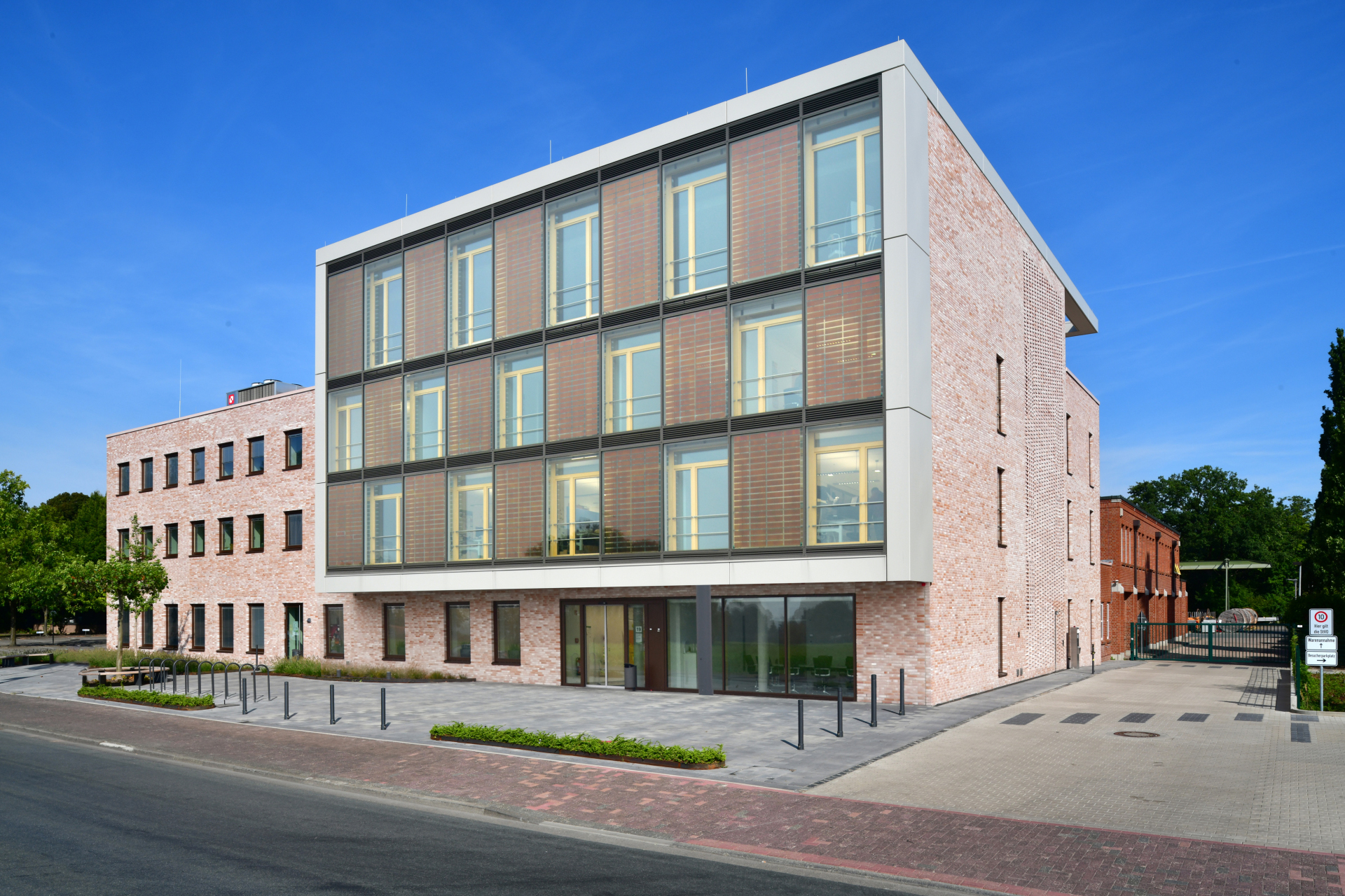 Außenansicht auf das Hauptgebäude der Stadtwerke Gronau