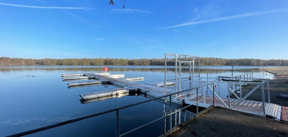 Foto von der neuen Steganlage am Dreiländersee