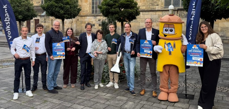 Die Volksbank Gronau-Ahaus eG präsentiert gemeinsam mit allen Beteiligten das Programm für den Michaelismarkt in Gronau-Epe.
