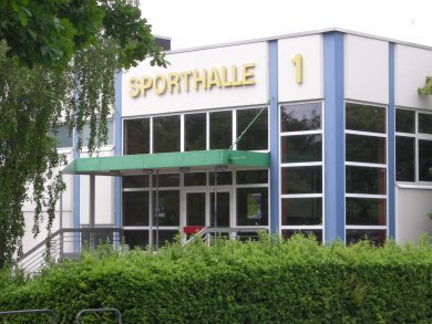 Die Sporthalle 1 von außen.